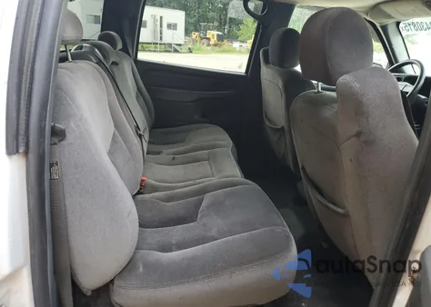 2005 GMC Sierra K2500 Heavy Duty из США, поврежденный, VIN 1GTHK23U35F881594